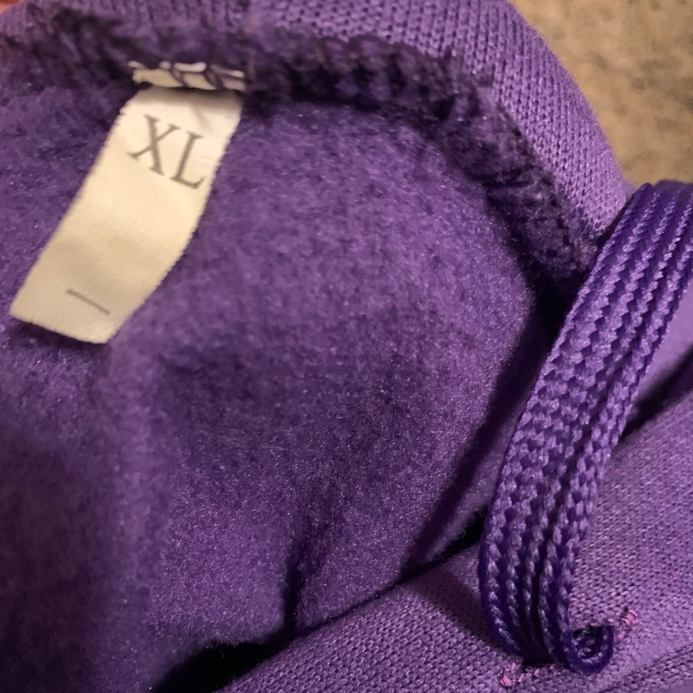 Sweater - Picture 3 of 3